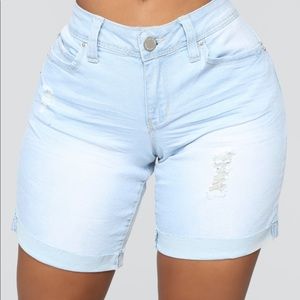 Bermuda jean shorts